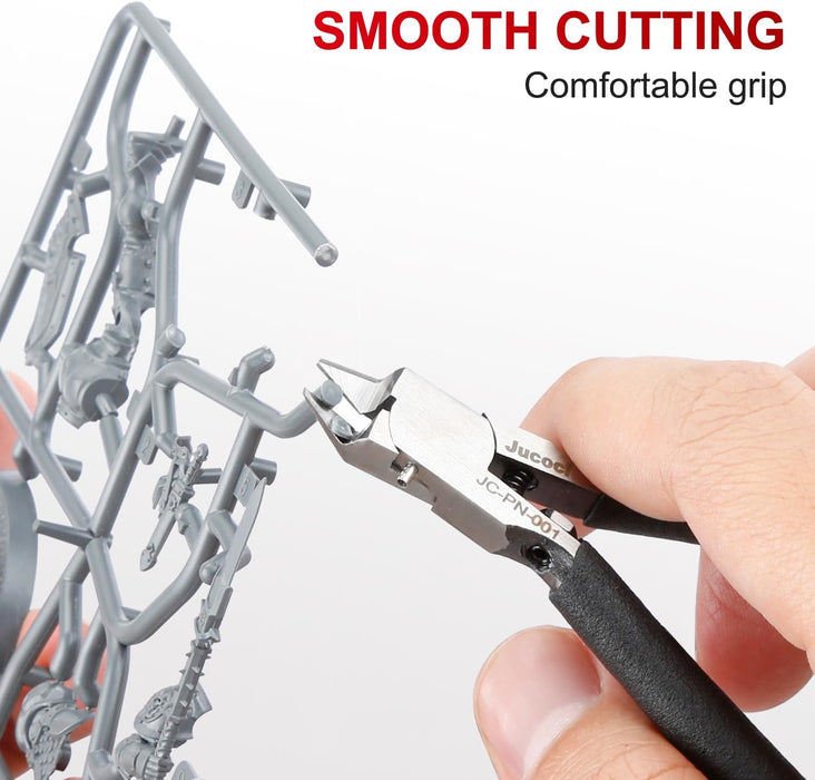 Pliers handle design compact, comfortable to hold the hand feeling.
